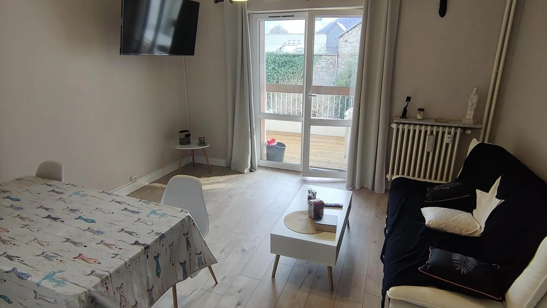 Appartement T2 Avec Terrasse Luchon Bagnères-de-Luchon